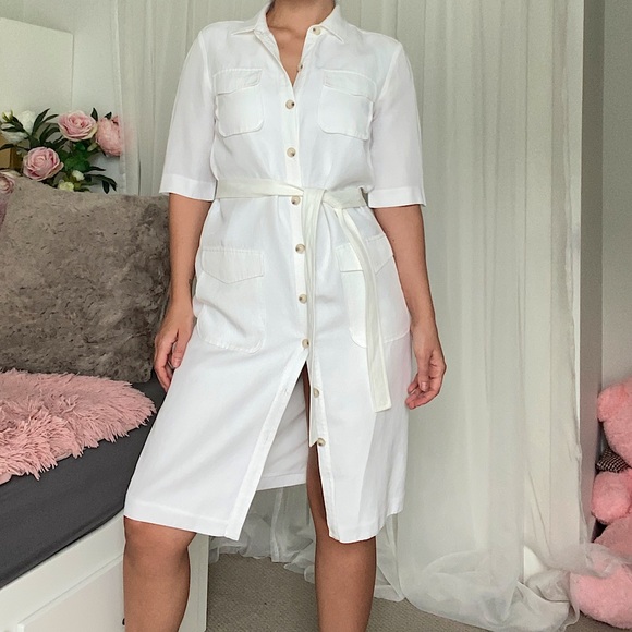 Contemporaine White Dress - Picture 2 of 12